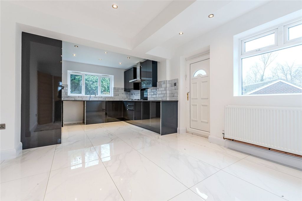 Property photo 2 of 18 Picture No. 20