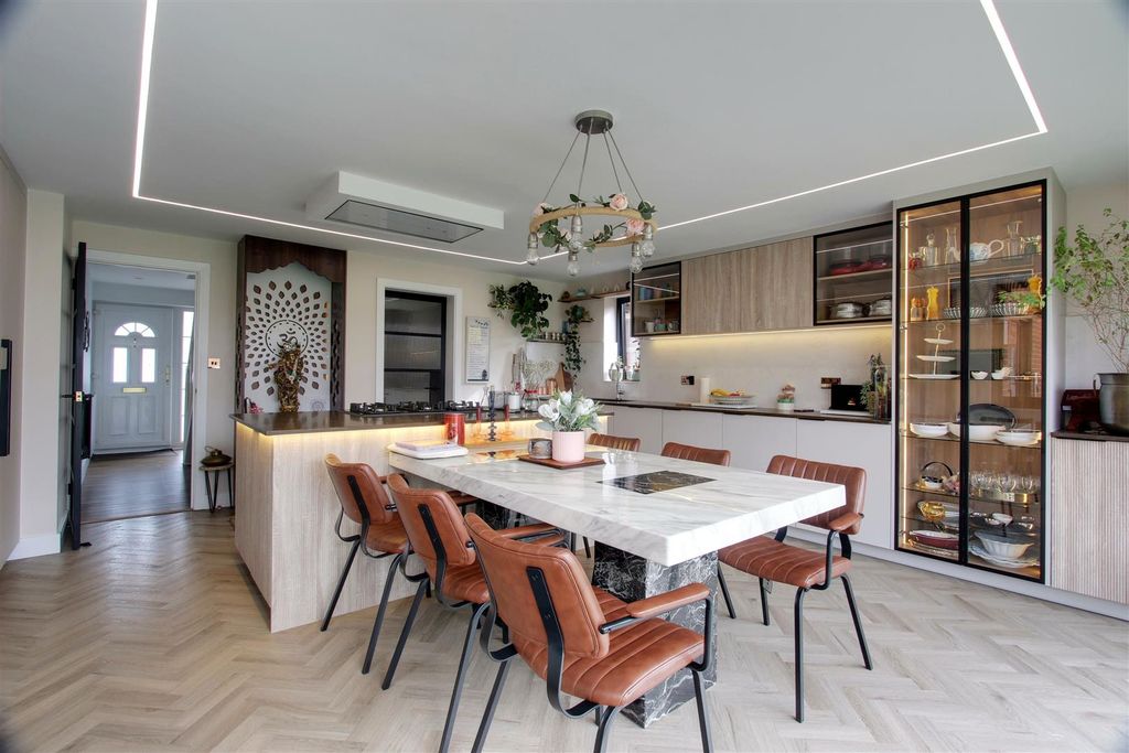 Property photo 2 of 20 Img_3206-Img_3208.Jpg