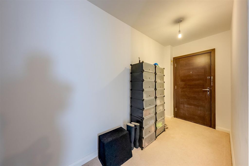 Property photo 3 of 24 A7S08098Hdr.Jpg