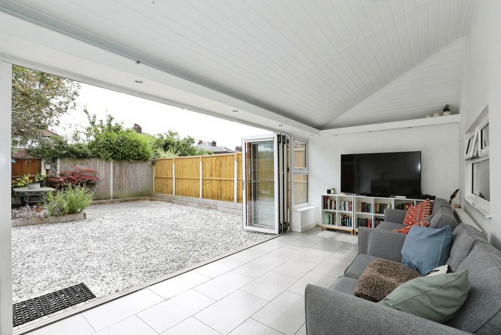 Property photo 2 of 24 Pbox-Img.Jpg