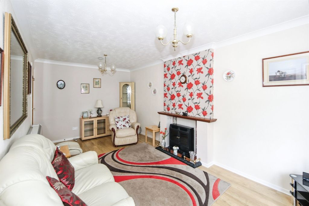 Property photo 2 of 14