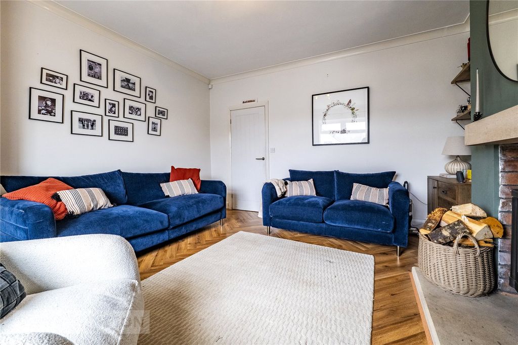 Property photo 3 of 20 Living Room