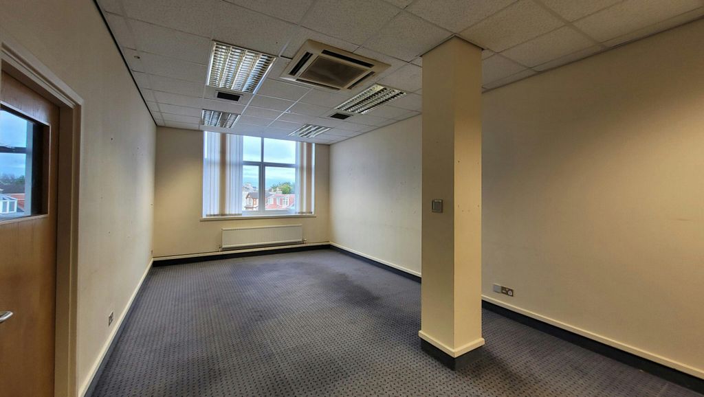 Property photo 3 of 9 Image 4