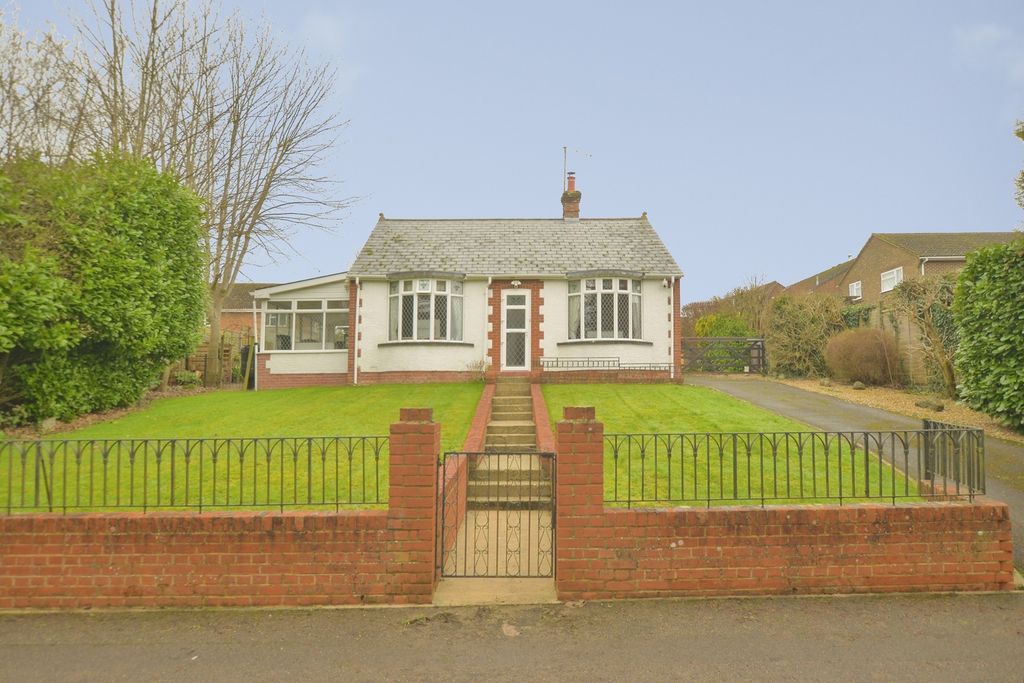 Property photo 1 of 20 Front