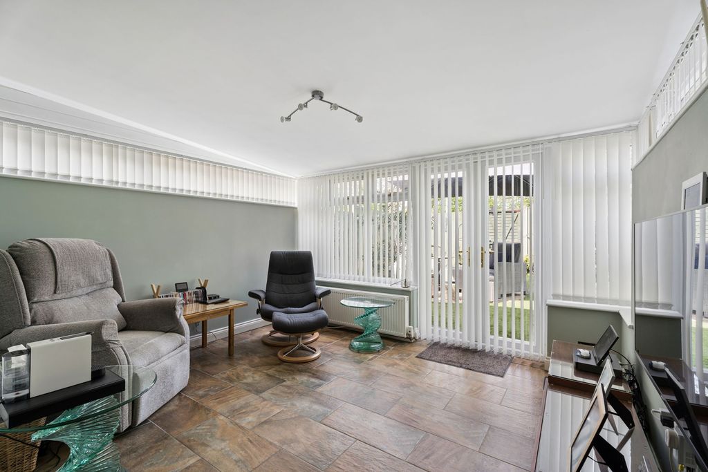 Property photo 3 of 18