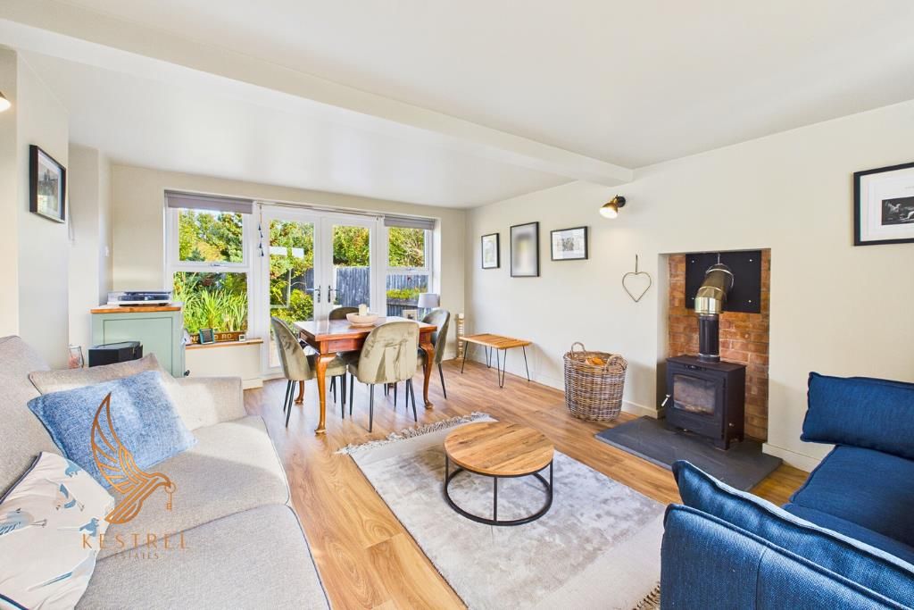 Property photo 2 of 27 25.Png