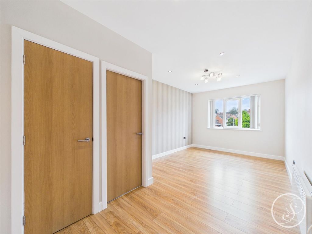 Property photo 2 of 12 Cam02071G0-Pr0878-Still001.Jpg