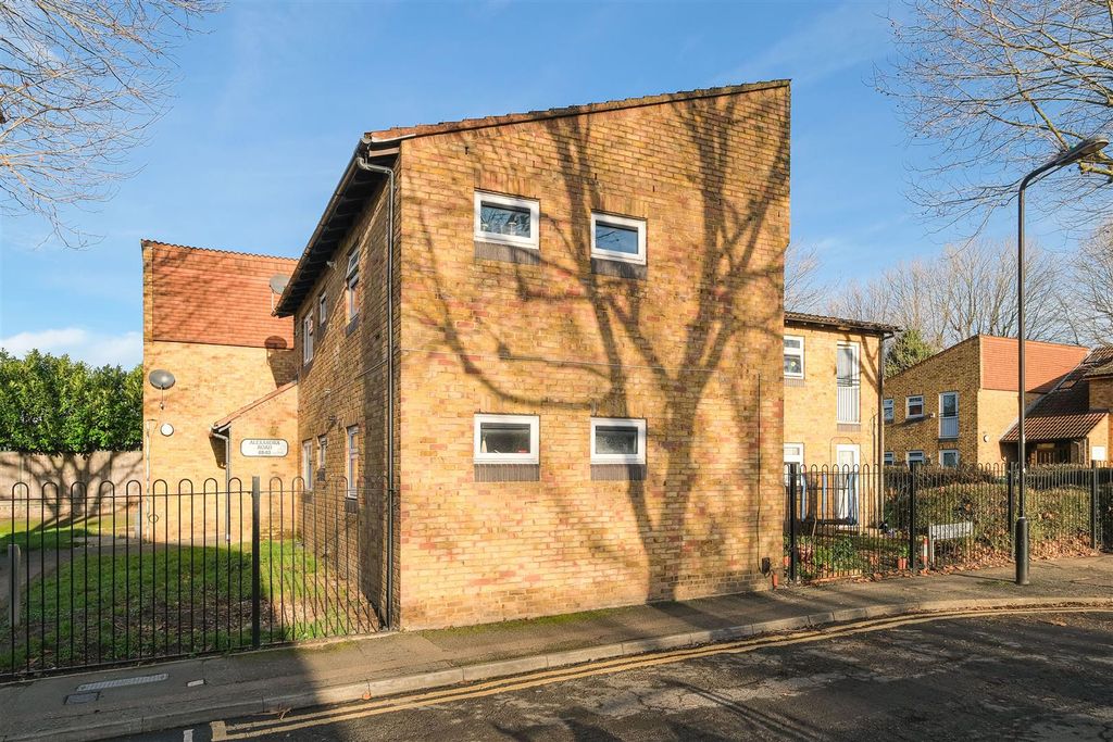 Property photo 1 of 13