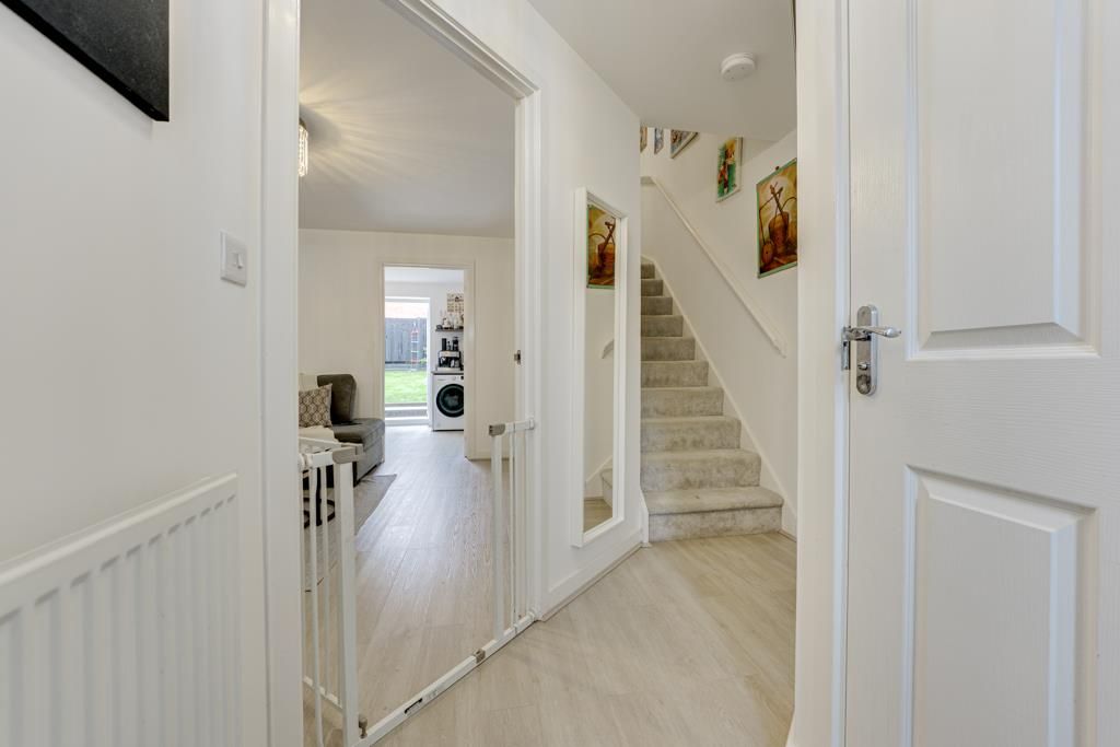 Property photo 2 of 22 14 Stockburn Road, Barton Seagrave-8.Jpg