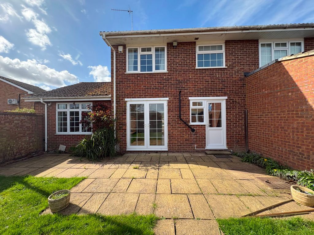 Property photo 2 of 25