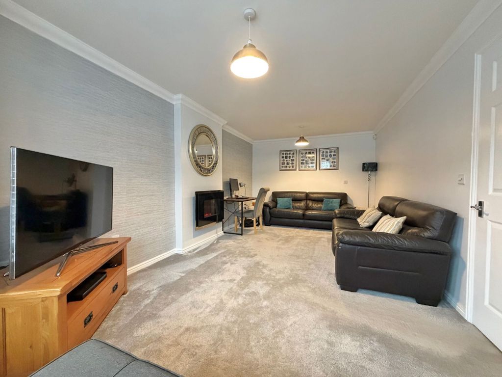 Property photo 3 of 29