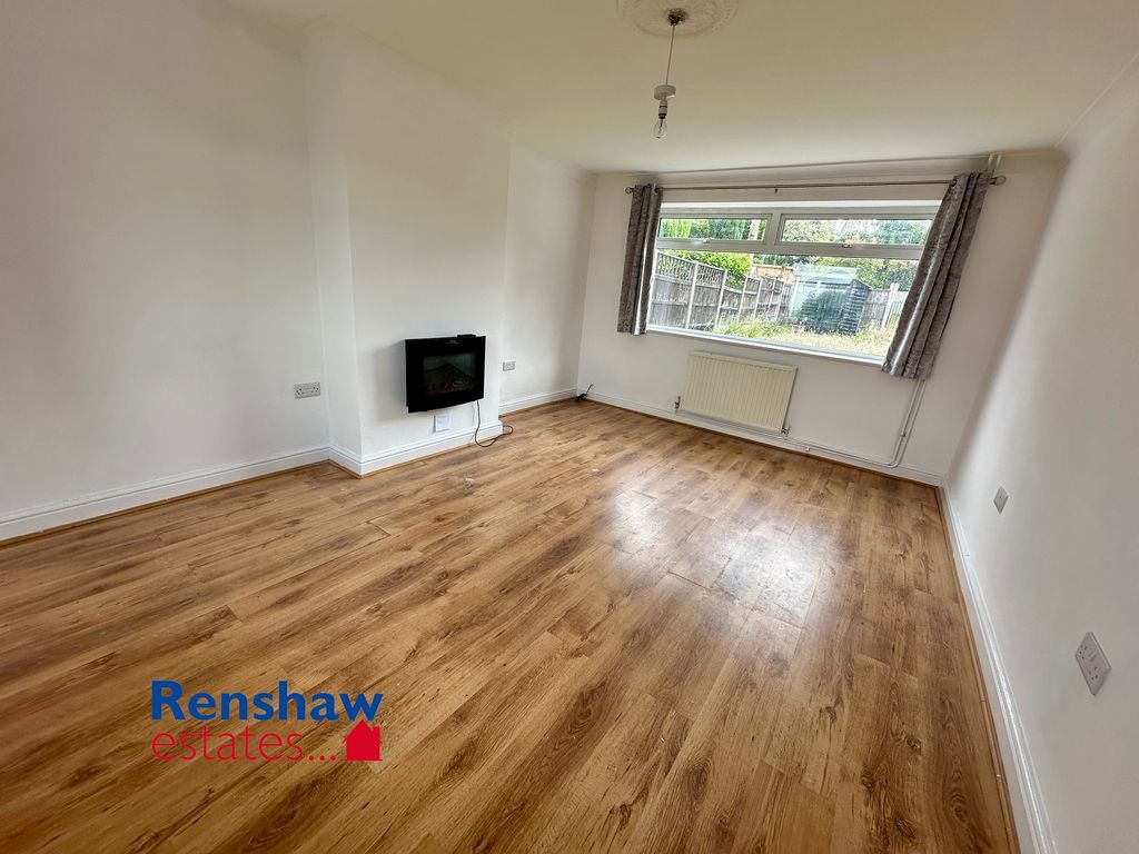 Property photo 2 of 12 L (1)