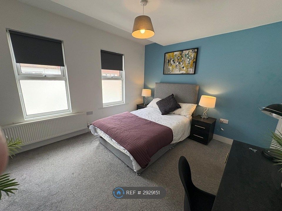 Property photo 3 of 5 Room 3