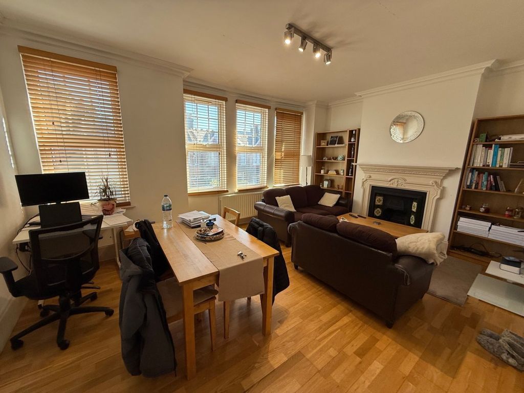 Property photo 2 of 7