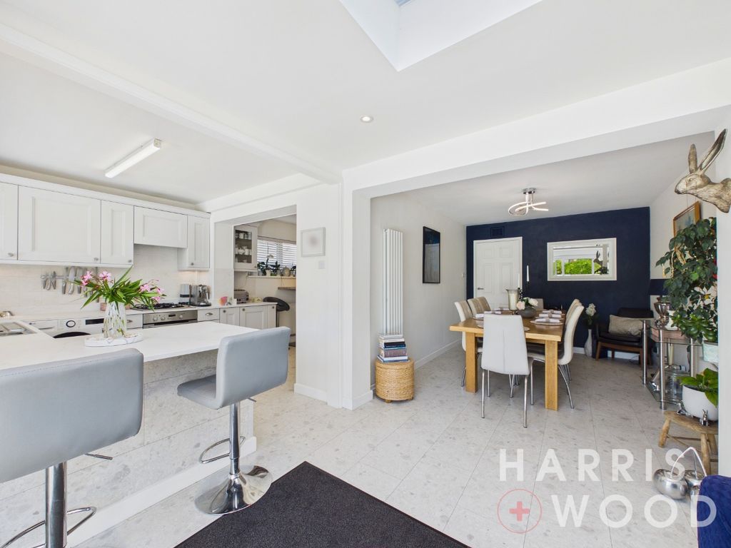 Property photo 3 of 38 3974595