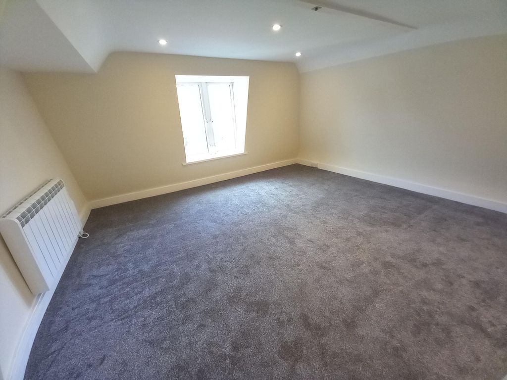 Property photo 3 of 5 Living Room