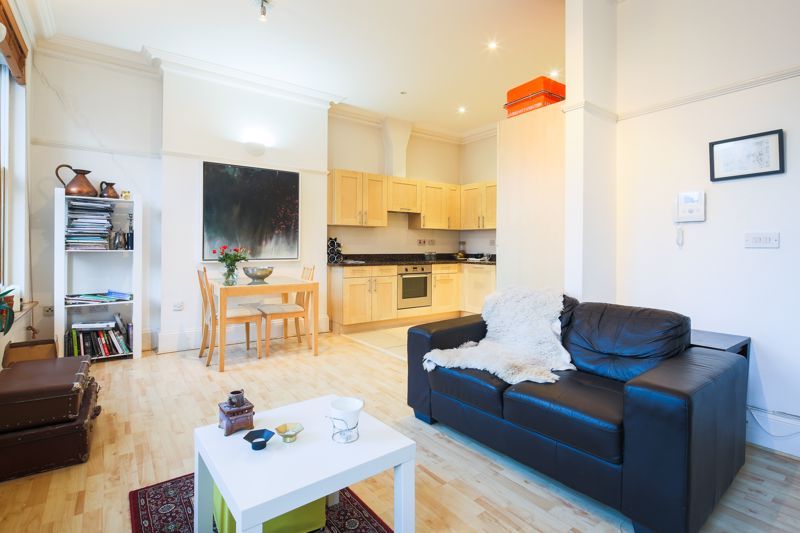 Property photo 3 of 12 Photo 8