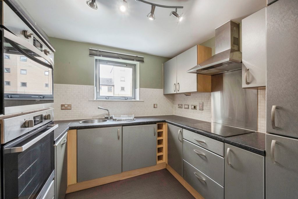 Property photo 3 of 15 Kitchen