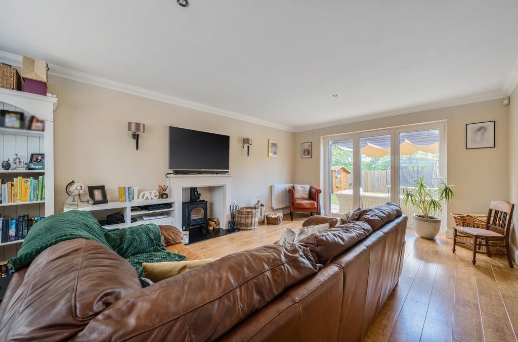 Property photo 3 of 22 1307203-26-684B09...