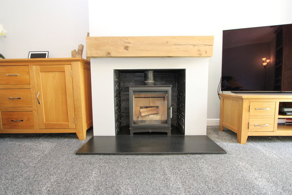 Property photo 3 of 32