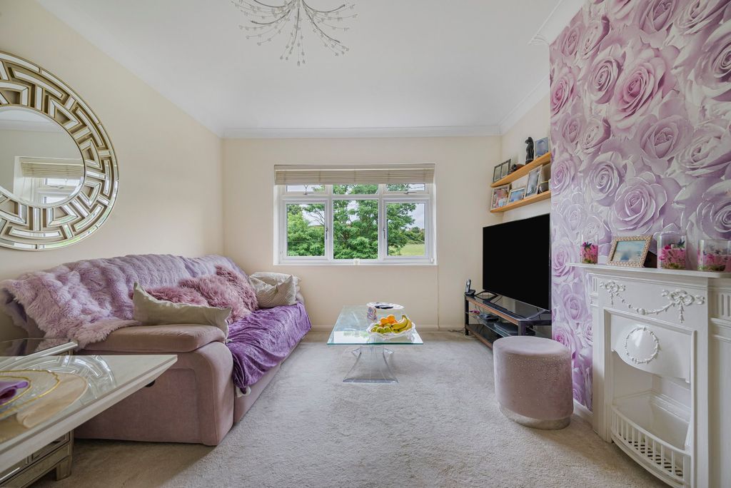 Property photo 2 of 27 Picture No. 64