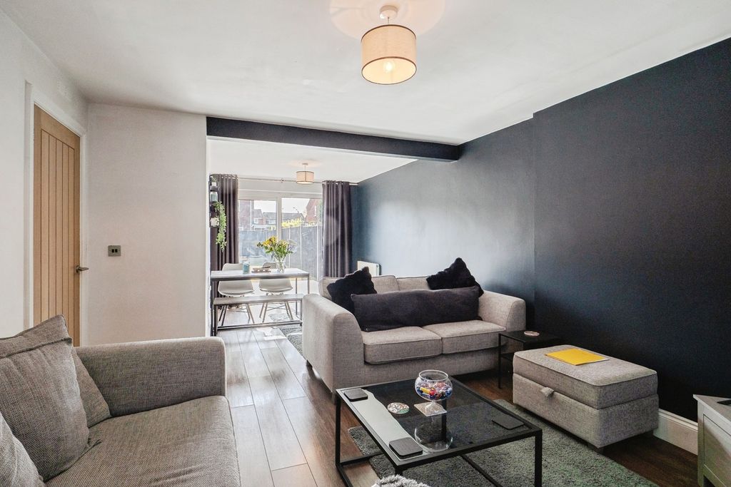 Property photo 3 of 15 Pbox-Img.Jpg