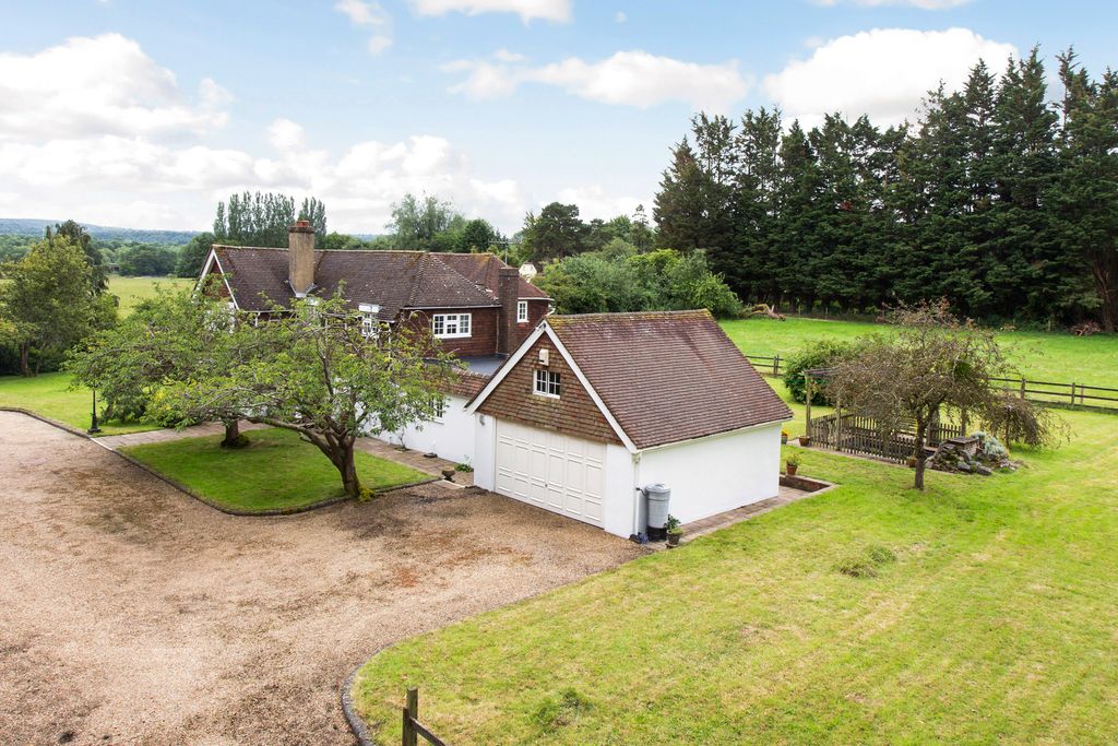 Property photo 2 of 18