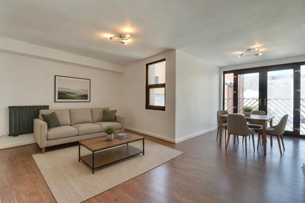Property photo 2 of 13 86C5Bc73-7C4E-4570-8883-99D29B05Be15.Png