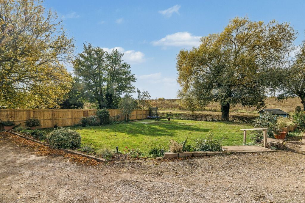 Property photo 3 of 21 Picture No. 52