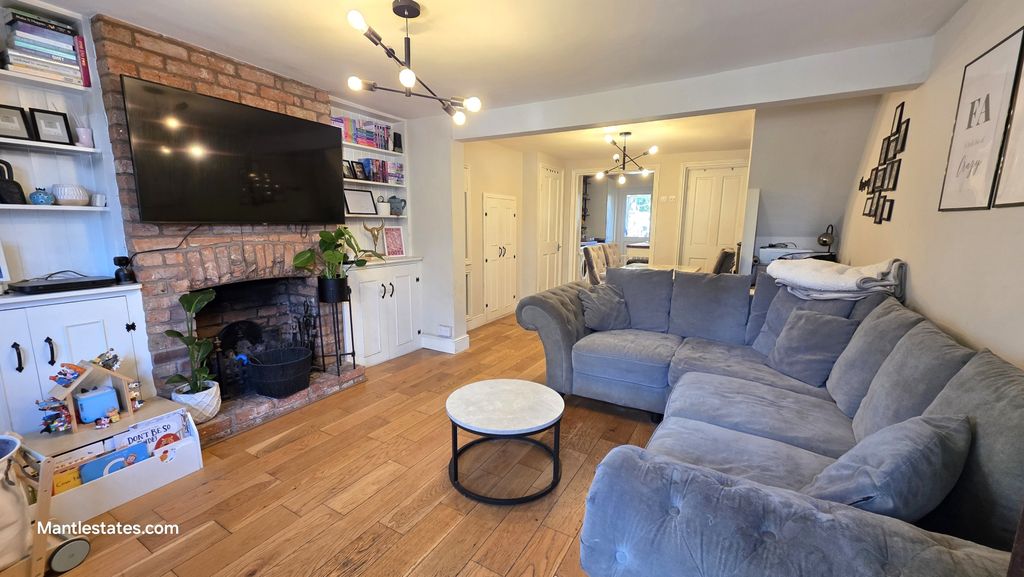 Property photo 1 of 21 2 Bed End Terrace For Sale London Road, Sawbridgeworth CM21