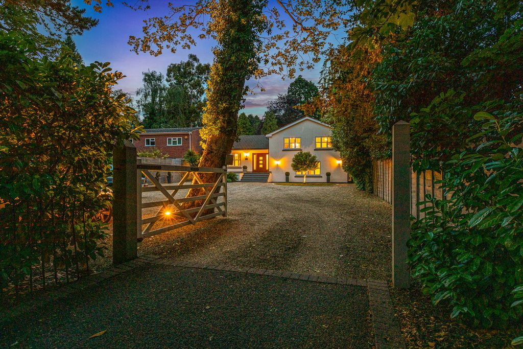 Property photo 2 of 37