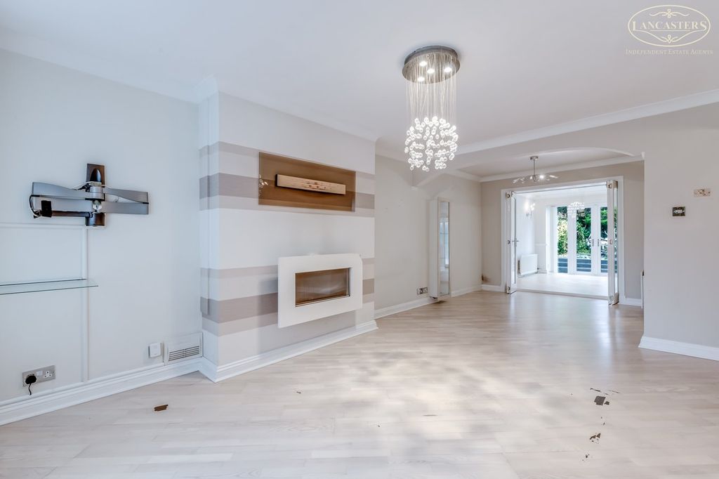 Property photo 2 of 26 Reception Room 1