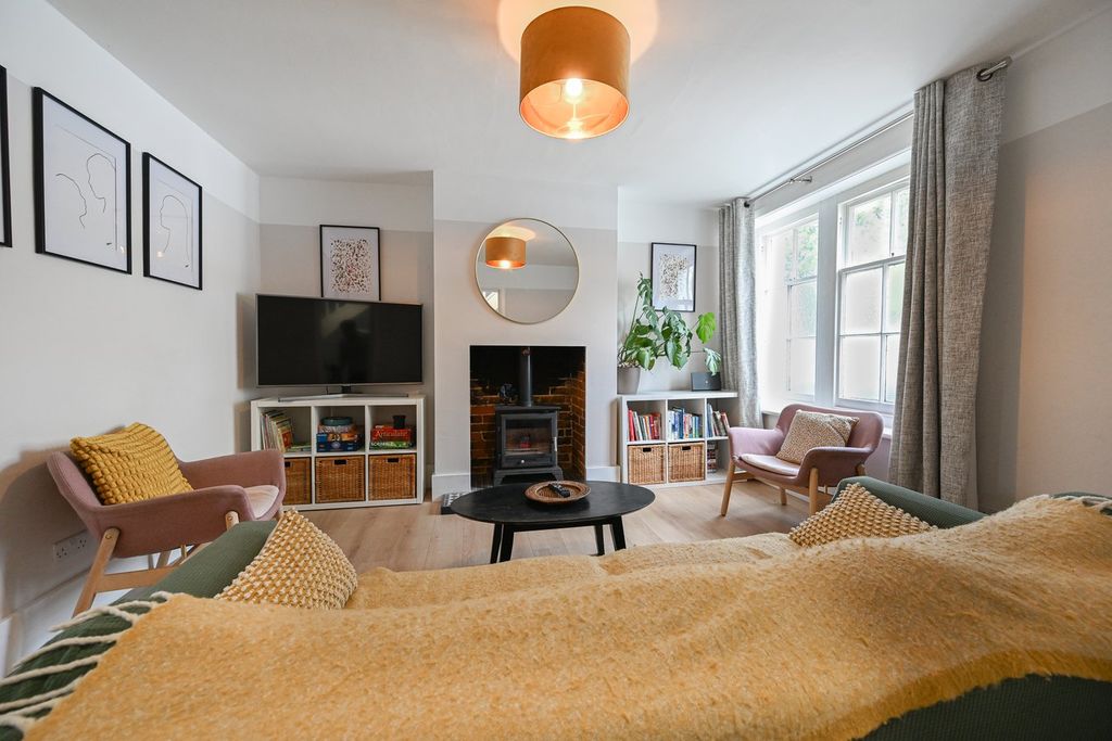 Property photo 2 of 14