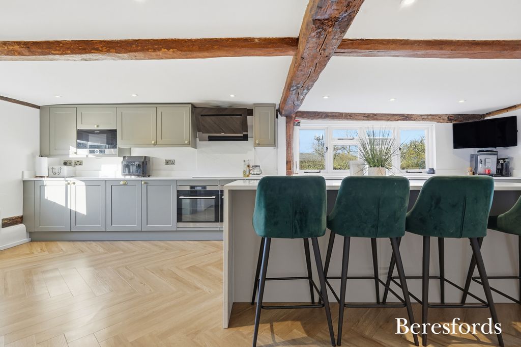 Property photo 2 of 20 Picture No. 13