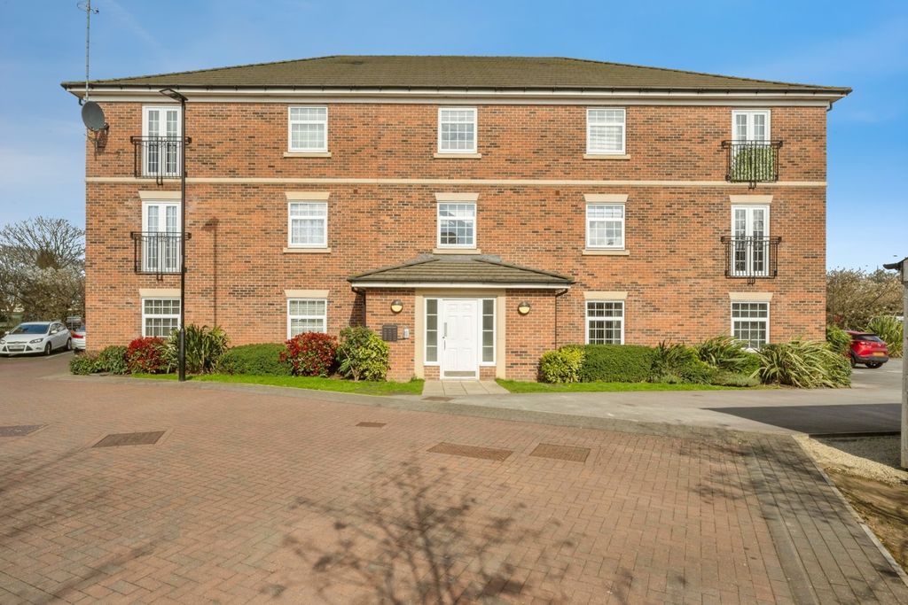 Property photo 1 of 11 Front