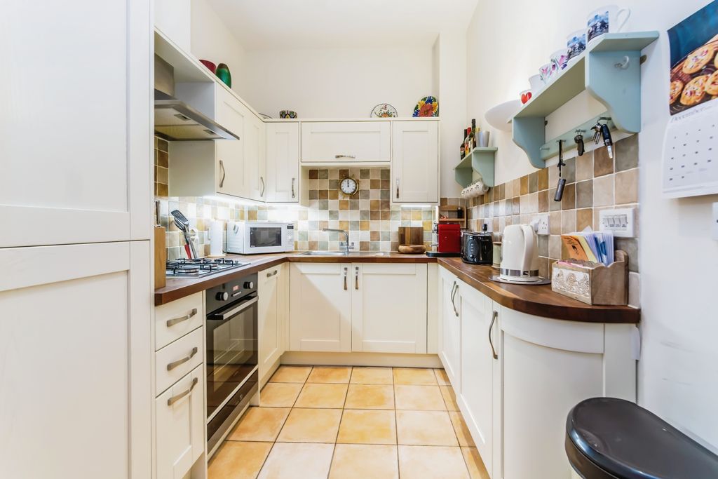 Property photo 2 of 18 Photography