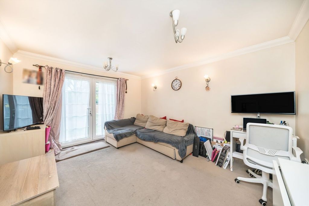 Property photo 3 of 6