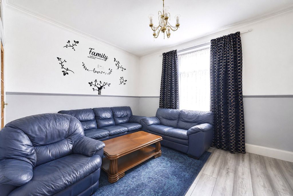 Property photo 2 of 10 Picture No. 02