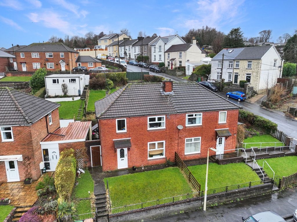 Property photo 1 of 20