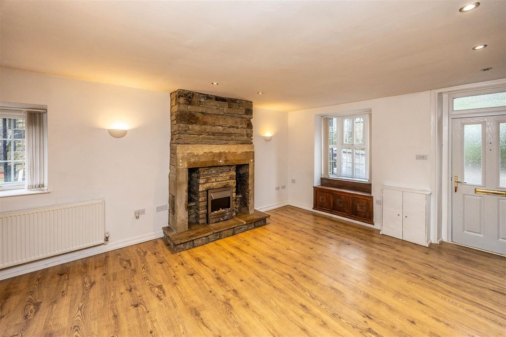 Property photo 3 of 28 27Tghudds-050226-19.Jpg