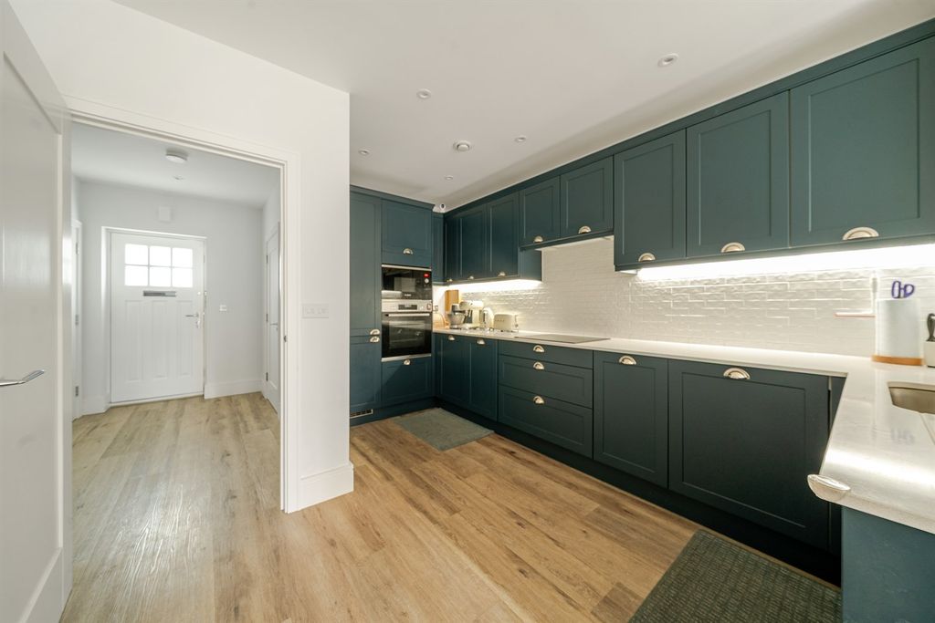Property photo 3 of 12 Kitchen
