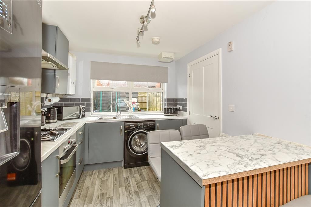 Property photo 3 of 4 Kitchen