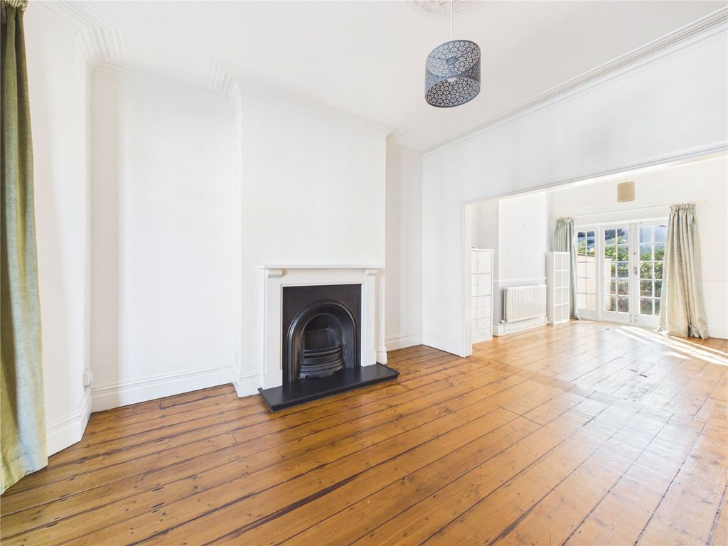 Property photo 3 of 22 Picture No. 04
