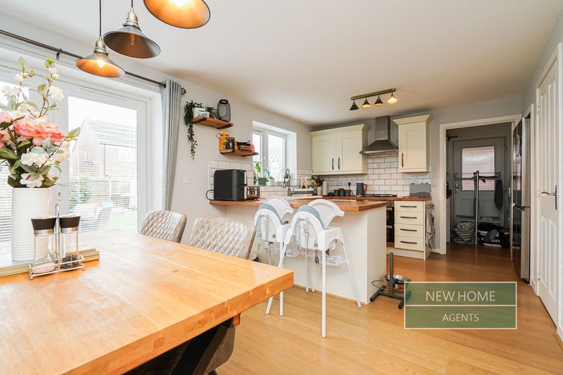 Property photo 2 of 22 Photo 4