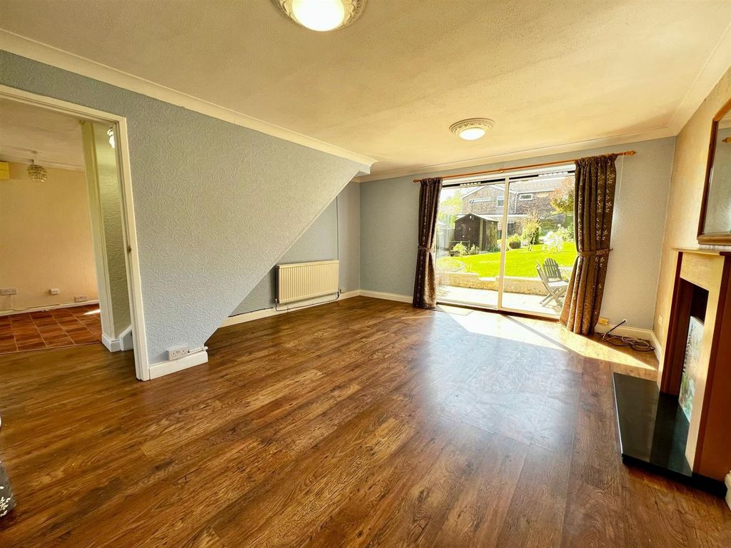 Property photo 2 of 15 Sitting Room.Jpg