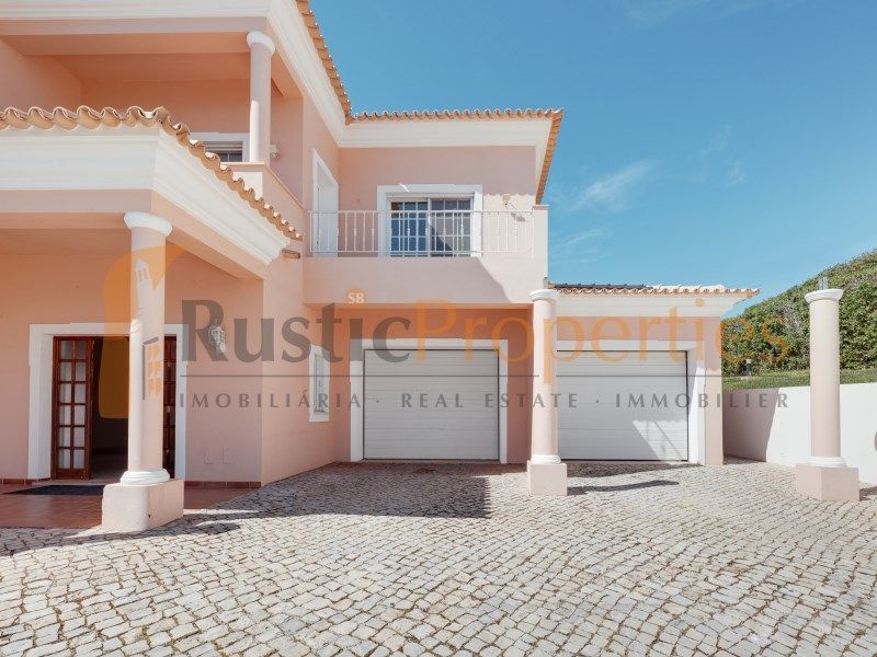 Property photo 2 of 29