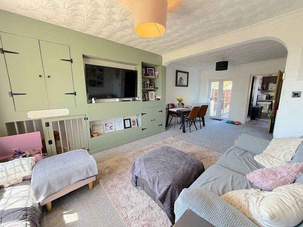 Property photo 2 of 15