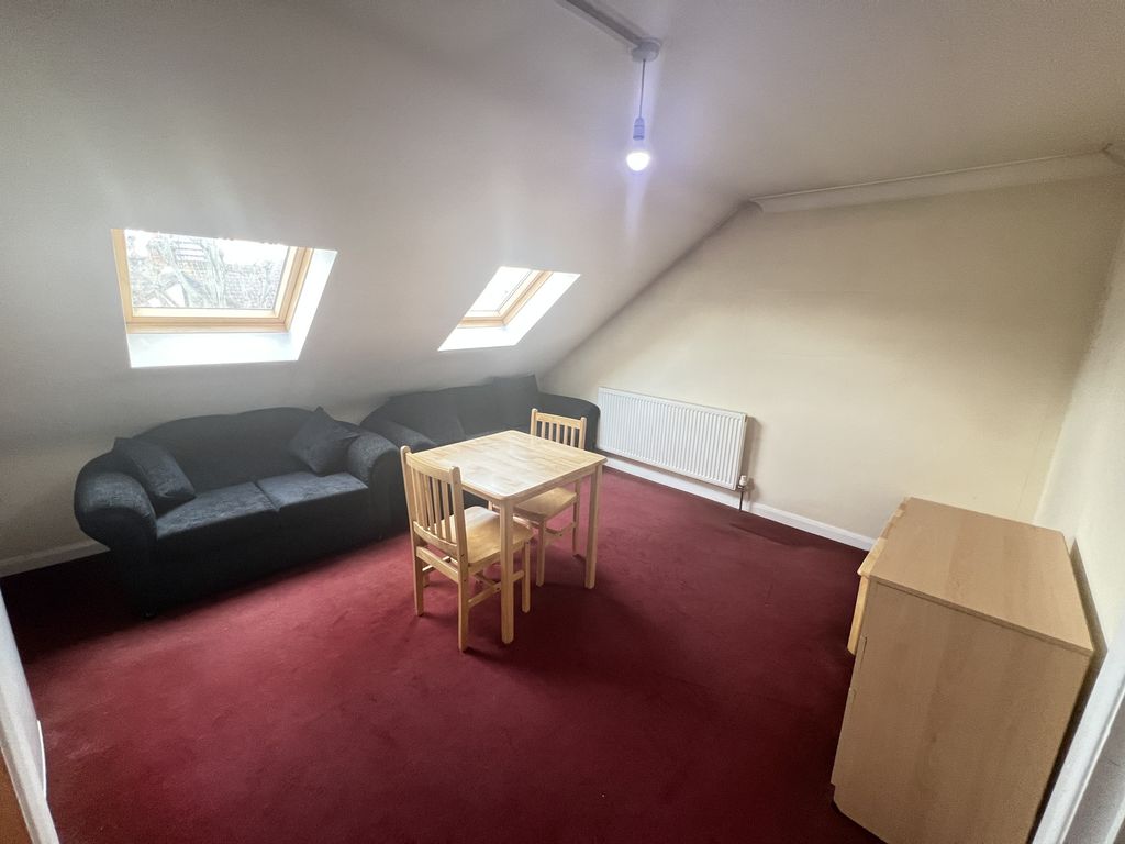 Property photo 3 of 5