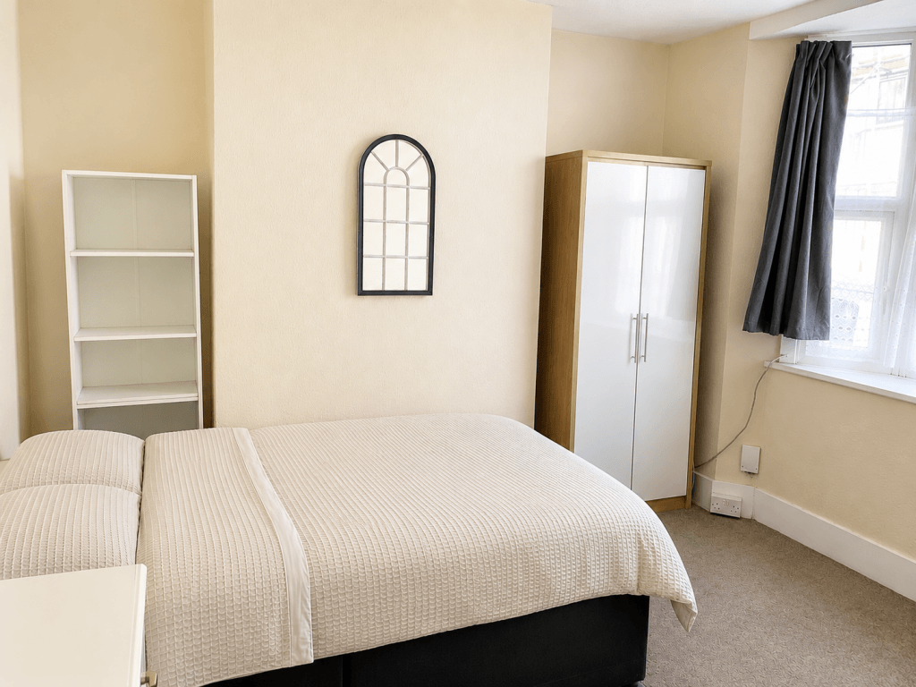 Property photo 1 of 7 1 Bedroom