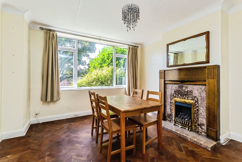 Property photo 3 of 18 Dining Room